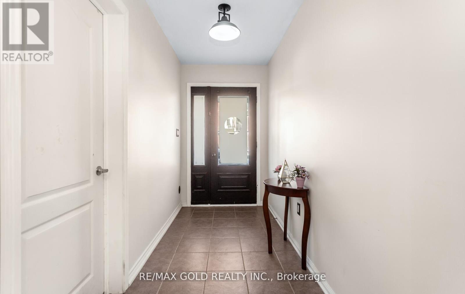 644 Scott Boulevard, Milton, Ontario  L9T 0P2 - Photo 3 - W13020384