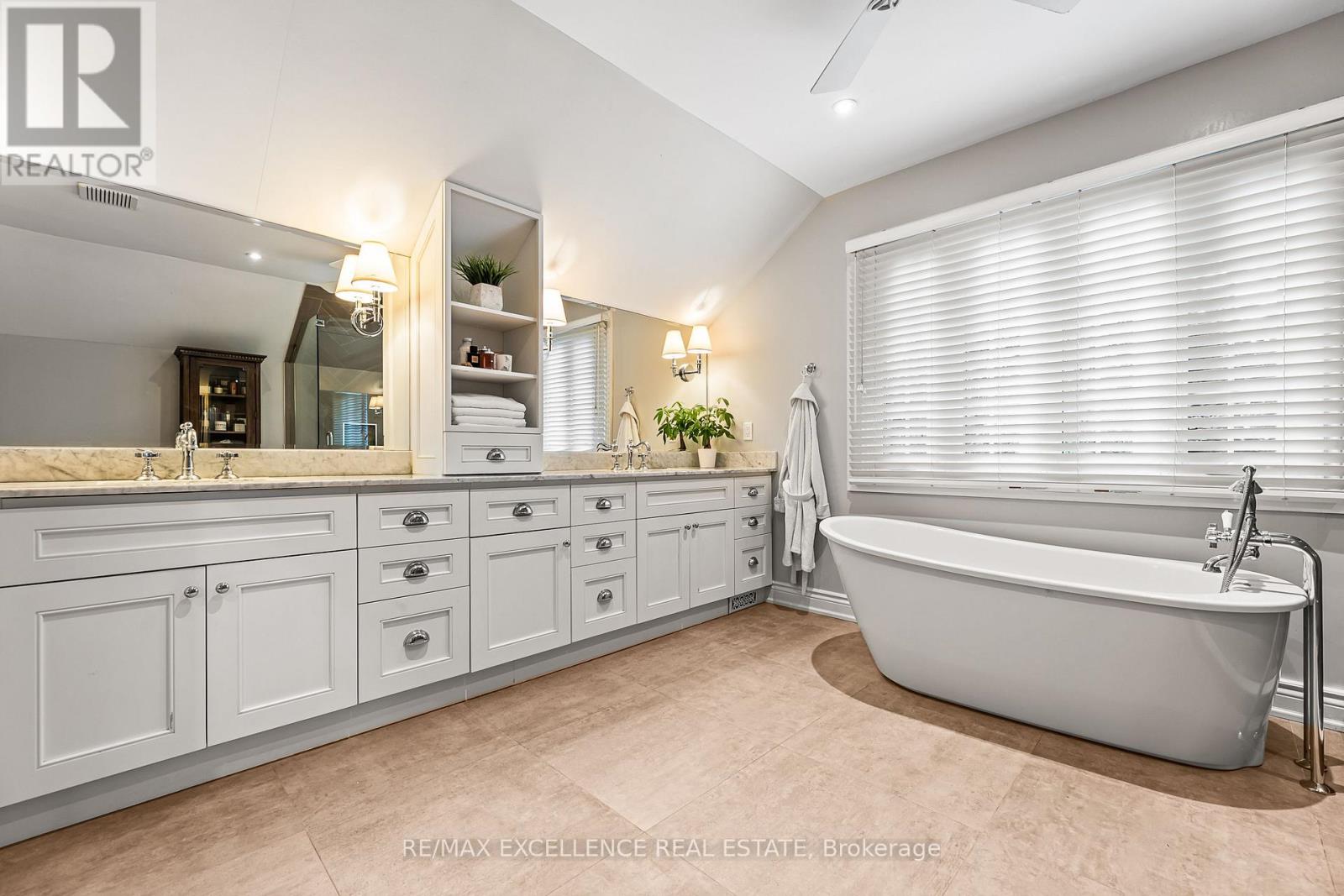 2446 Hammond Road, Mississauga, Ontario  L5K 1T2 - Photo 33 - W13020418