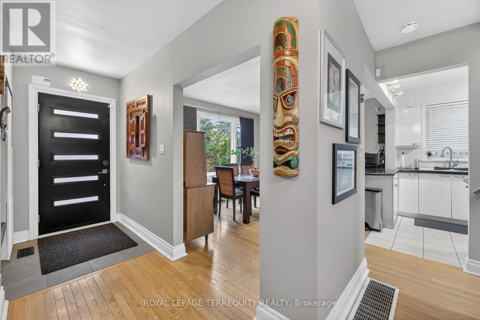 47 Berl Avenue, Toronto, Ontario  M8Y 3C6 - Photo 11 - W13020420