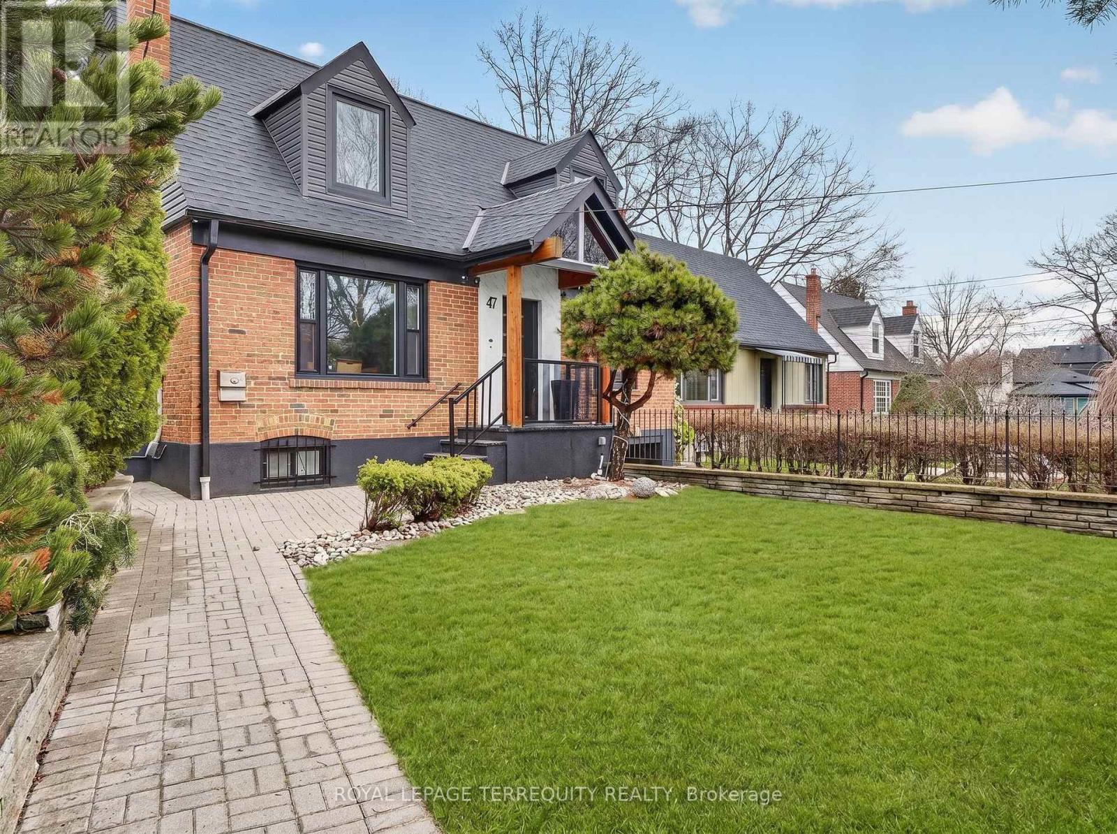 47 Berl Avenue, Toronto, Ontario  M8Y 3C6 - Photo 2 - W13020420