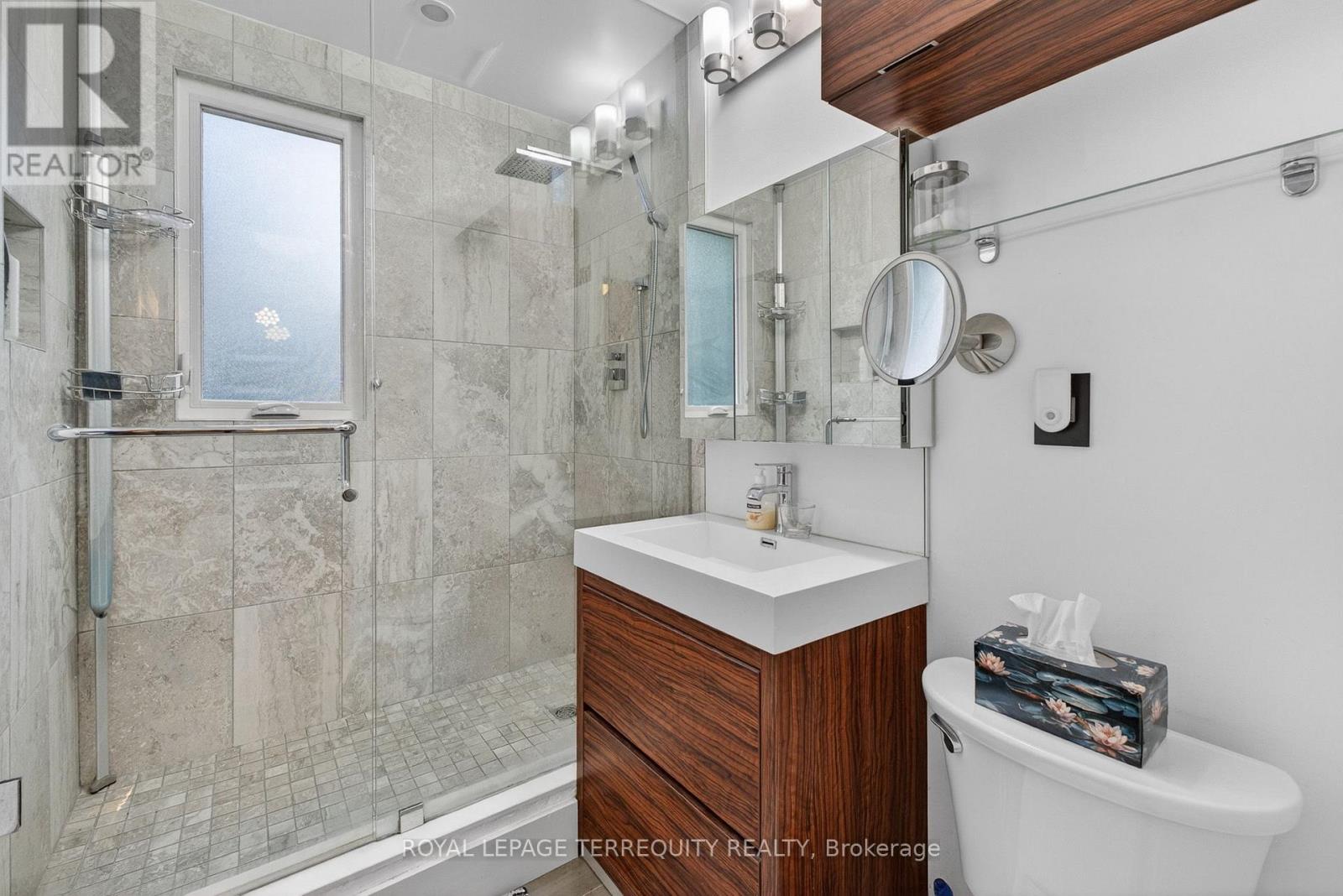 47 Berl Avenue, Toronto, Ontario  M8Y 3C6 - Photo 21 - W13020420