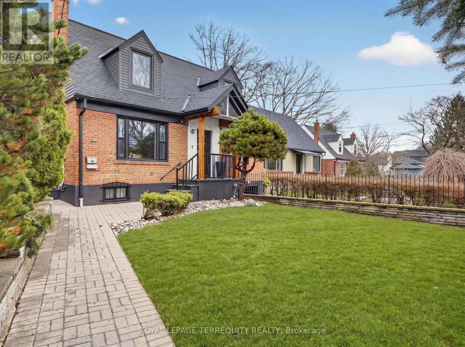 47 Berl Avenue, Toronto, Ontario  M8Y 3C6 - Photo 3 - W13020420