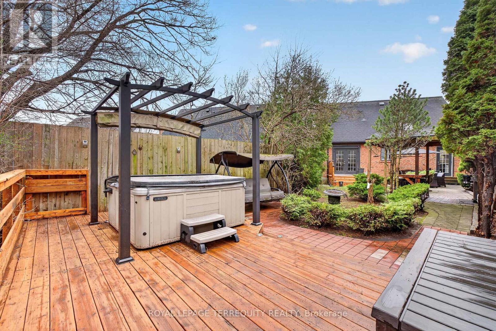 47 Berl Avenue, Toronto, Ontario  M8Y 3C6 - Photo 35 - W13020420