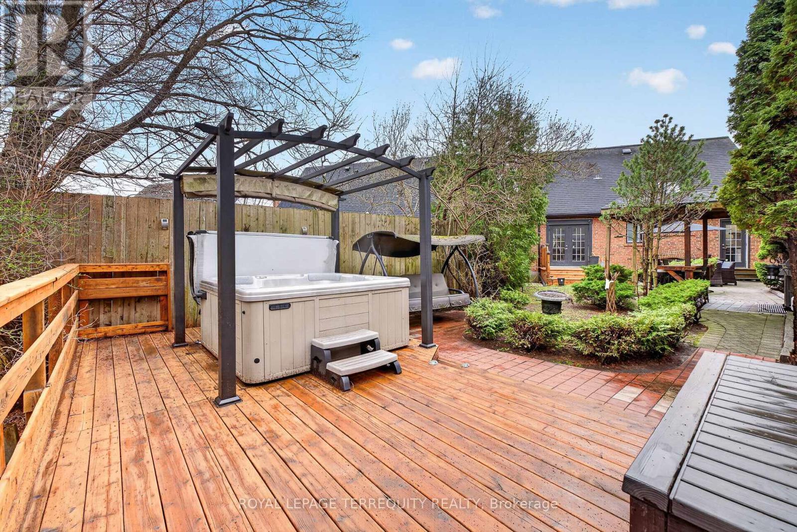 47 Berl Avenue, Toronto, Ontario  M8Y 3C6 - Photo 38 - W13020420