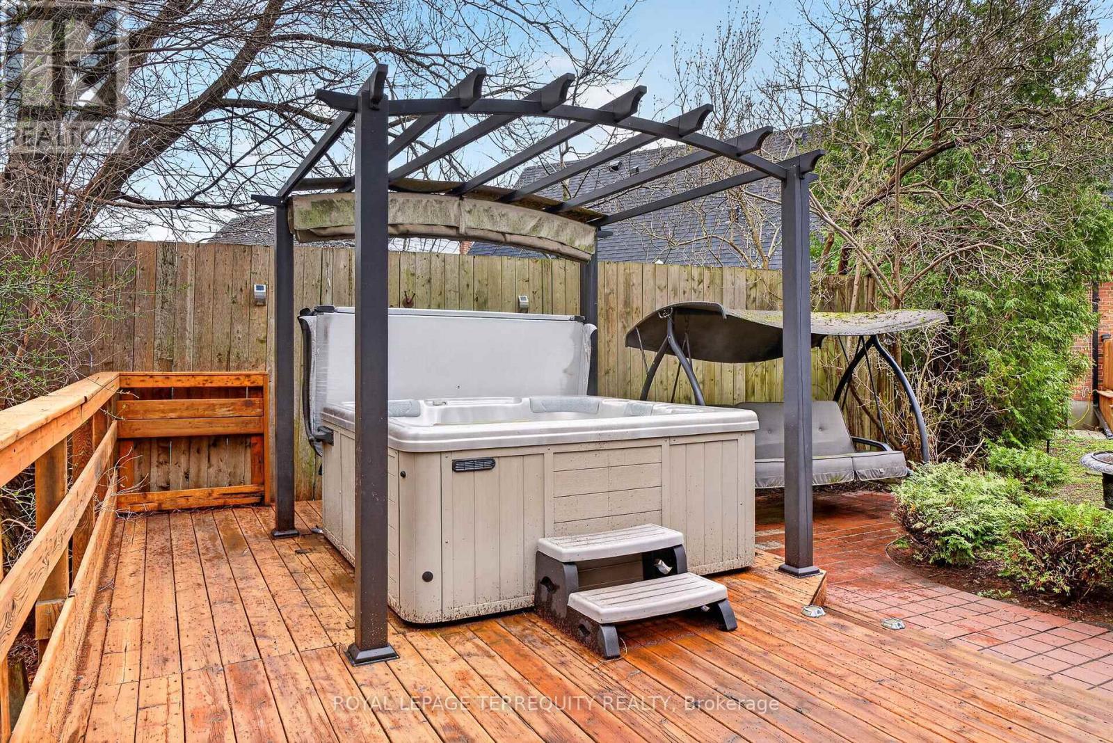 47 Berl Avenue, Toronto, Ontario  M8Y 3C6 - Photo 39 - W13020420