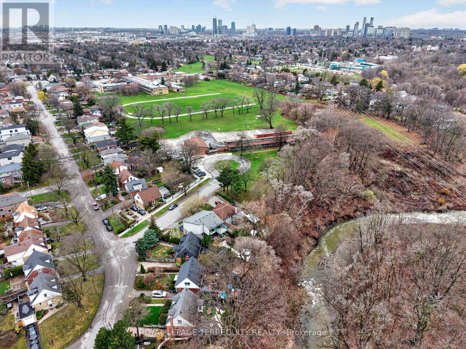 47 Berl Avenue, Toronto, Ontario  M8Y 3C6 - Photo 45 - W13020420