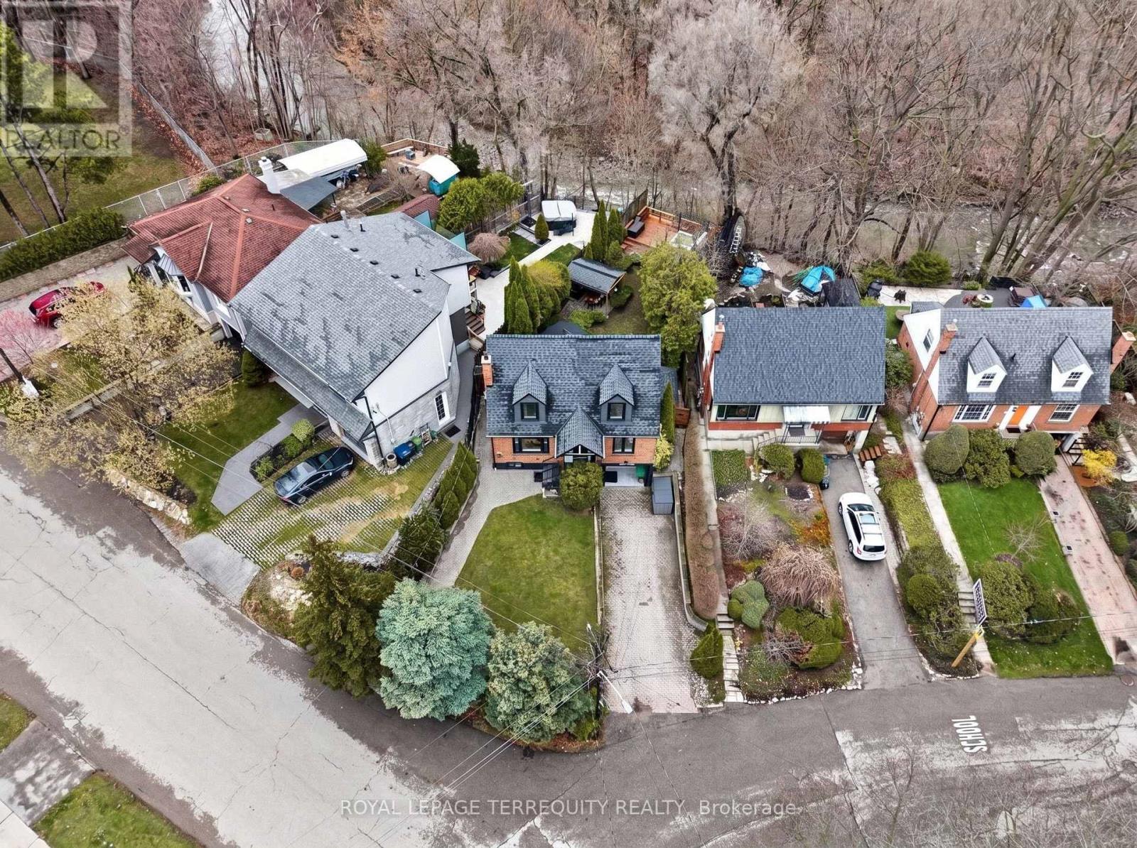 47 Berl Avenue, Toronto, Ontario  M8Y 3C6 - Photo 46 - W13020420