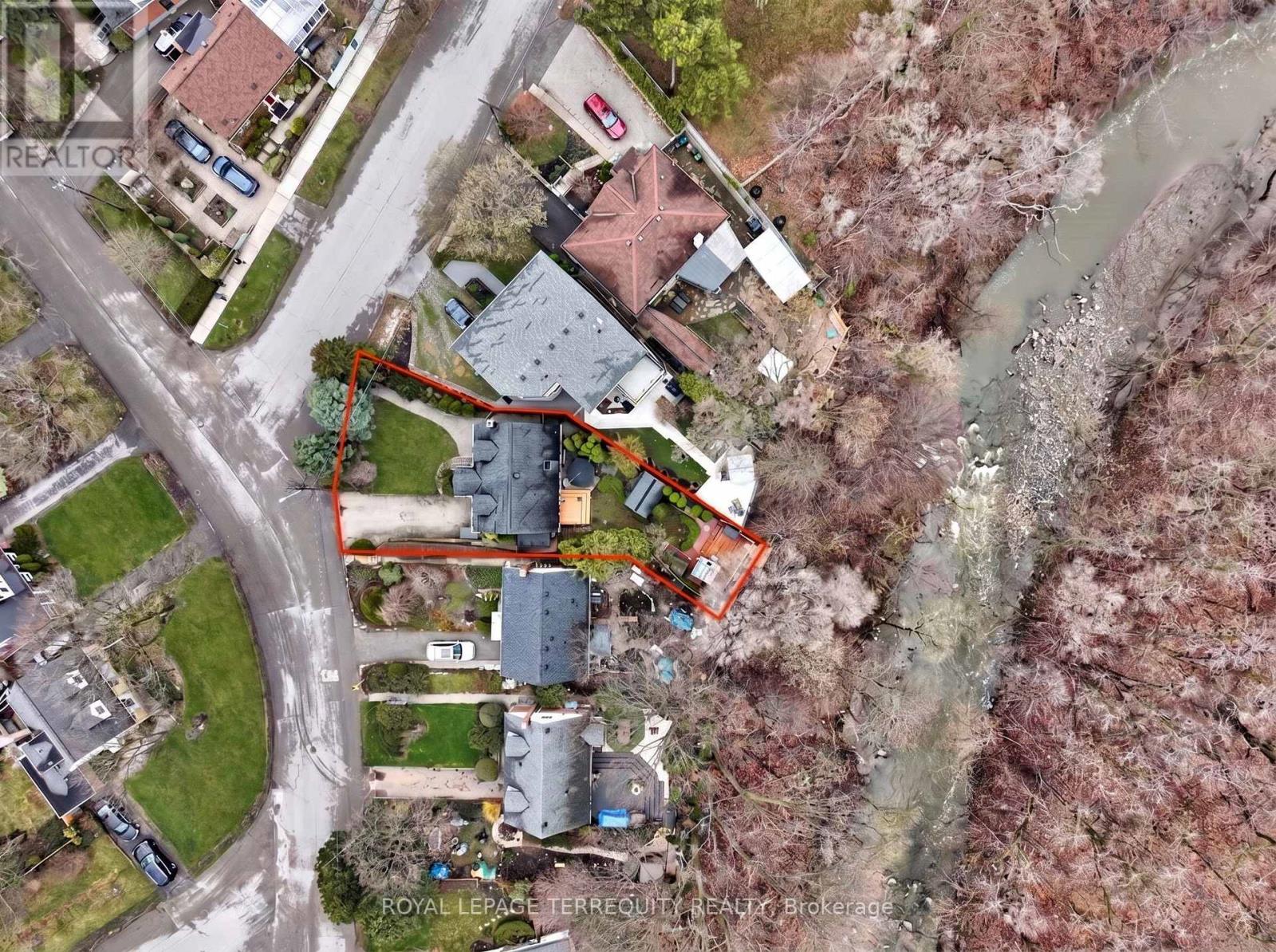 47 Berl Avenue, Toronto, Ontario  M8Y 3C6 - Photo 49 - W13020420