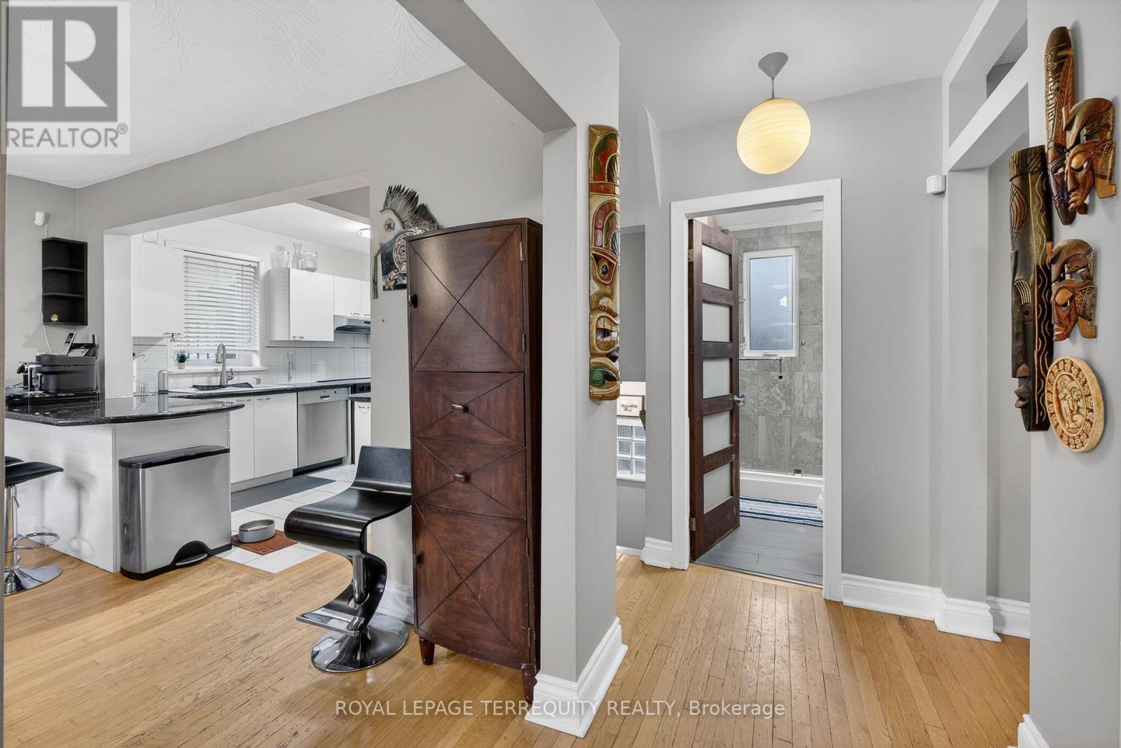 47 Berl Avenue, Toronto, Ontario  M8Y 3C6 - Photo 5 - W13020420