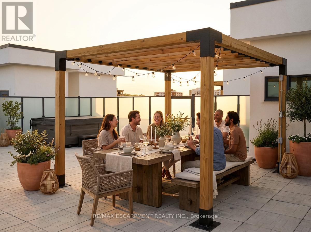 401 - 123 Maurice Drive, Oakville, Ontario  L6K 2W6 - Photo 2 - W13020438