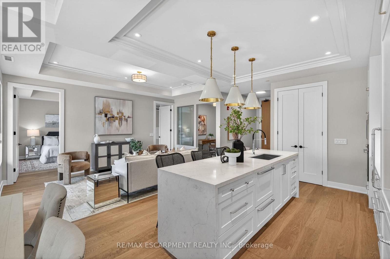 401 - 123 Maurice Drive, Oakville, Ontario  L6K 2W6 - Photo 8 - W13020438