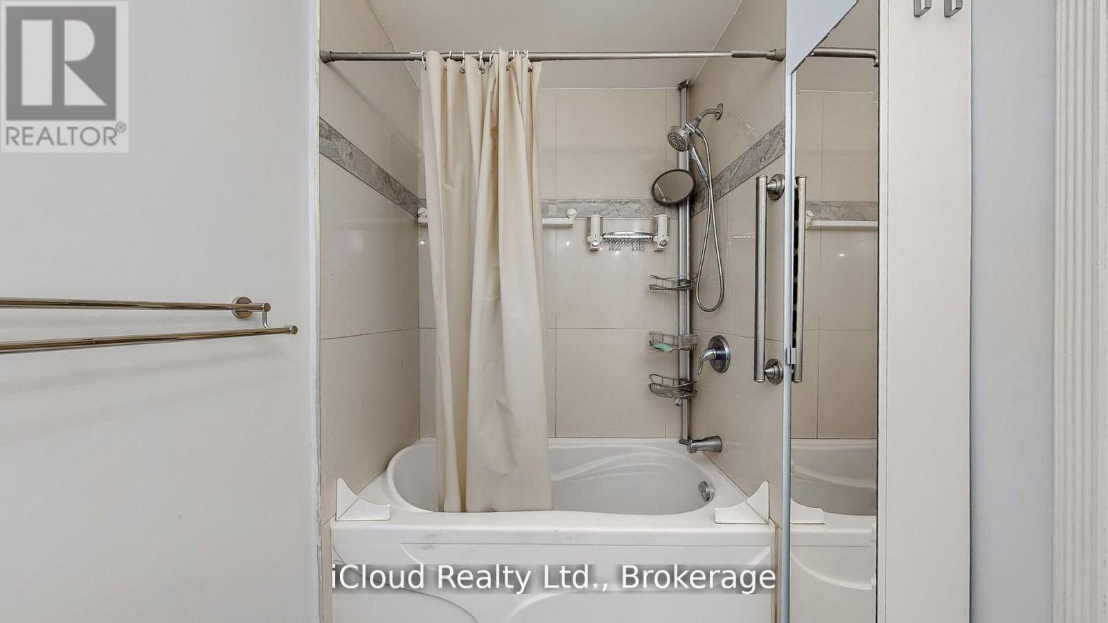 19 Flamingo Crescent, Brampton, Ontario  L6T 2G4 - Photo 21 - W13020480