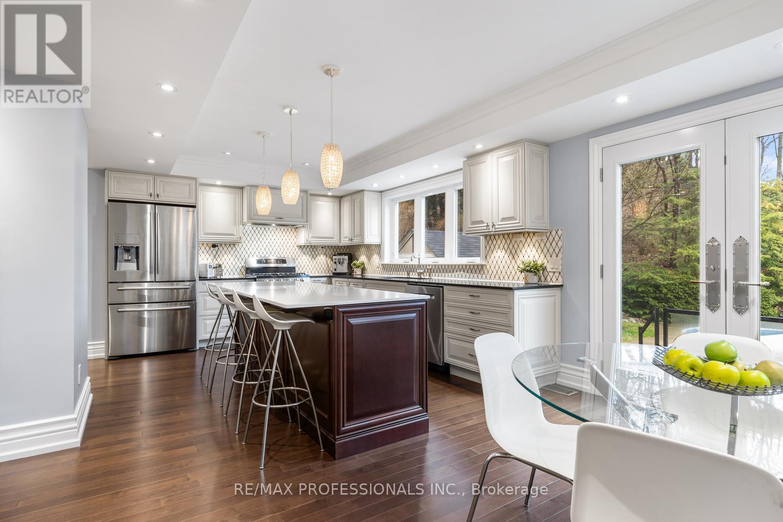 164 Morningside Avenue, Toronto, Ontario  M6S 1E3 - Photo 15 - W13020500