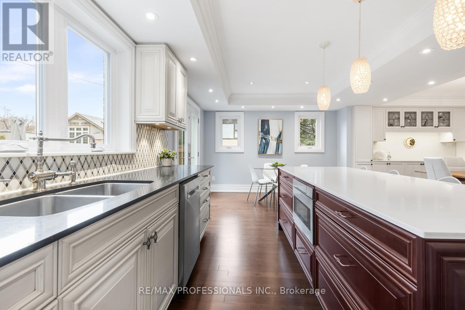 164 Morningside Avenue, Toronto, Ontario  M6S 1E3 - Photo 19 - W13020500