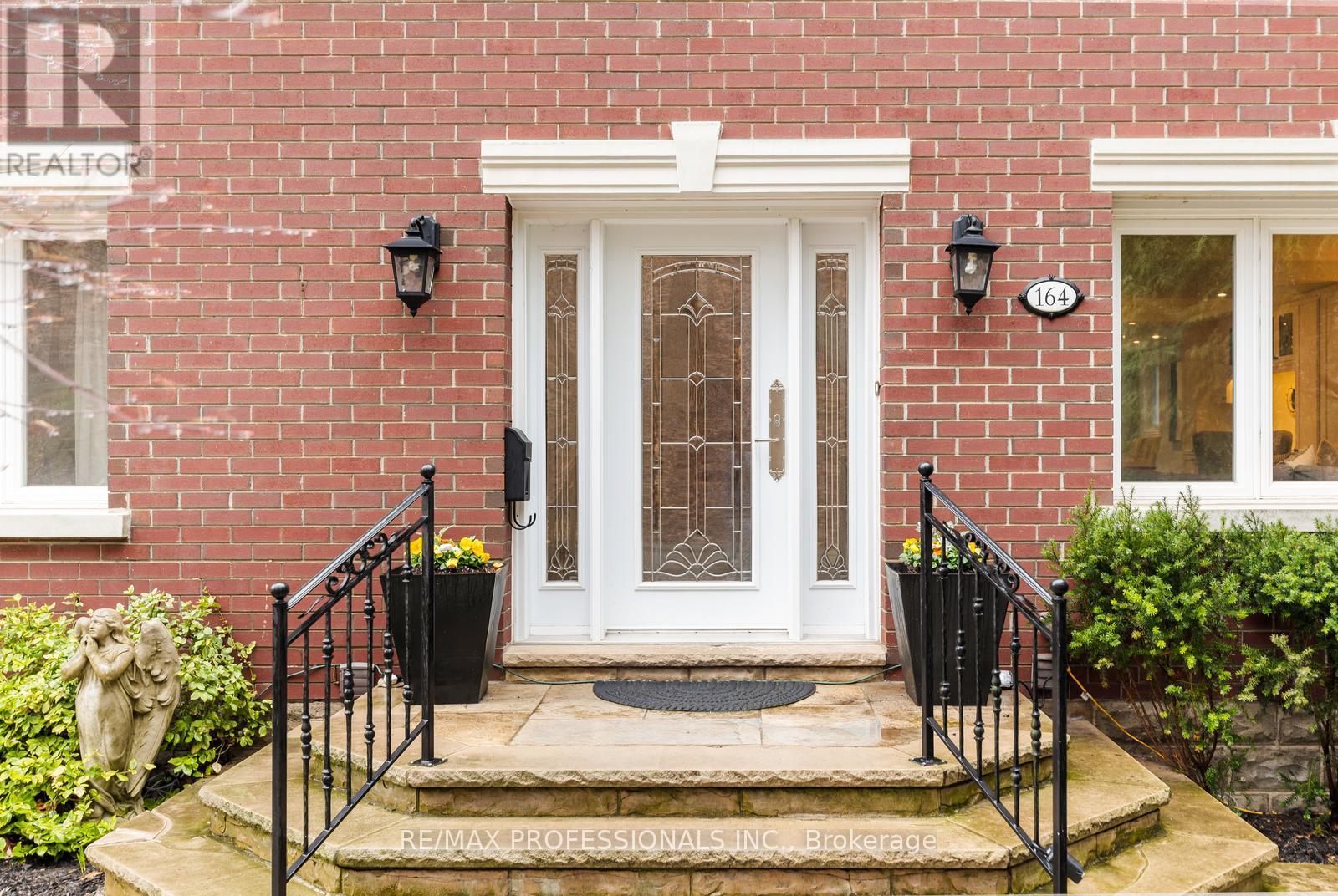 164 Morningside Avenue, Toronto, Ontario  M6S 1E3 - Photo 2 - W13020500