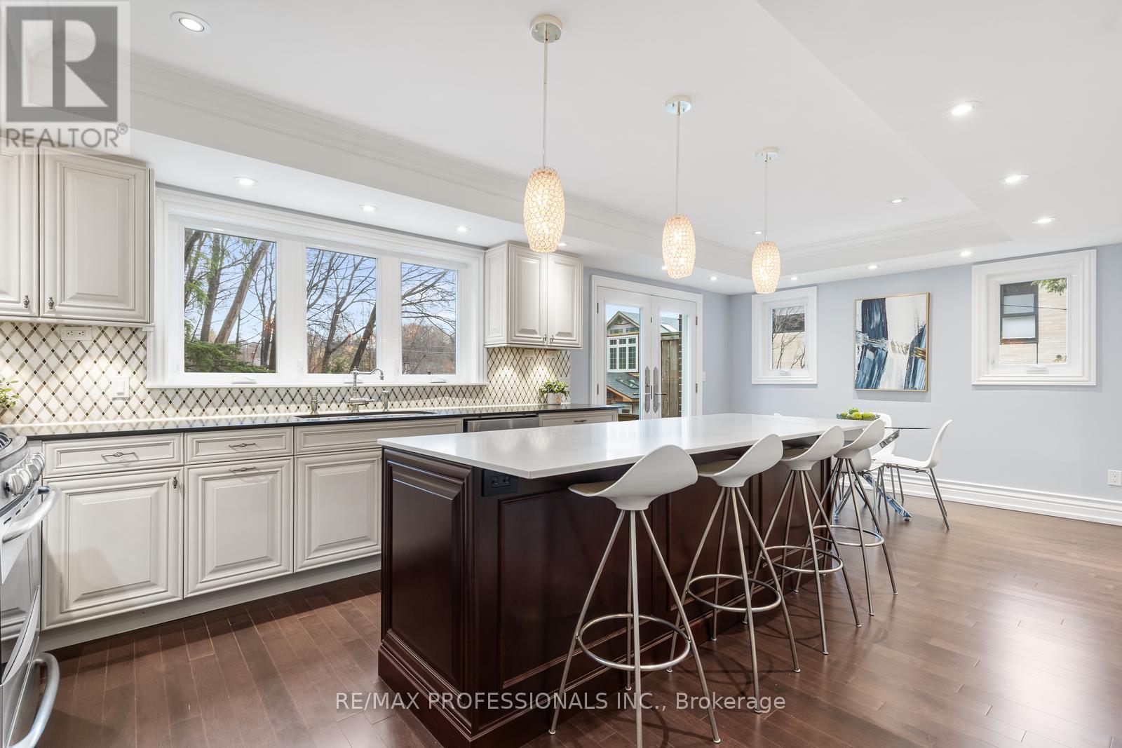 164 Morningside Avenue, Toronto, Ontario  M6S 1E3 - Photo 21 - W13020500