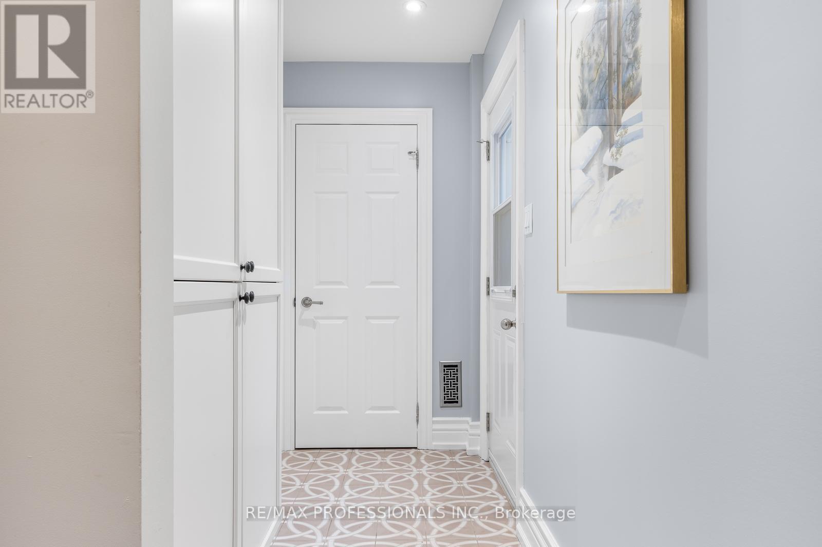 164 Morningside Avenue, Toronto, Ontario  M6S 1E3 - Photo 22 - W13020500