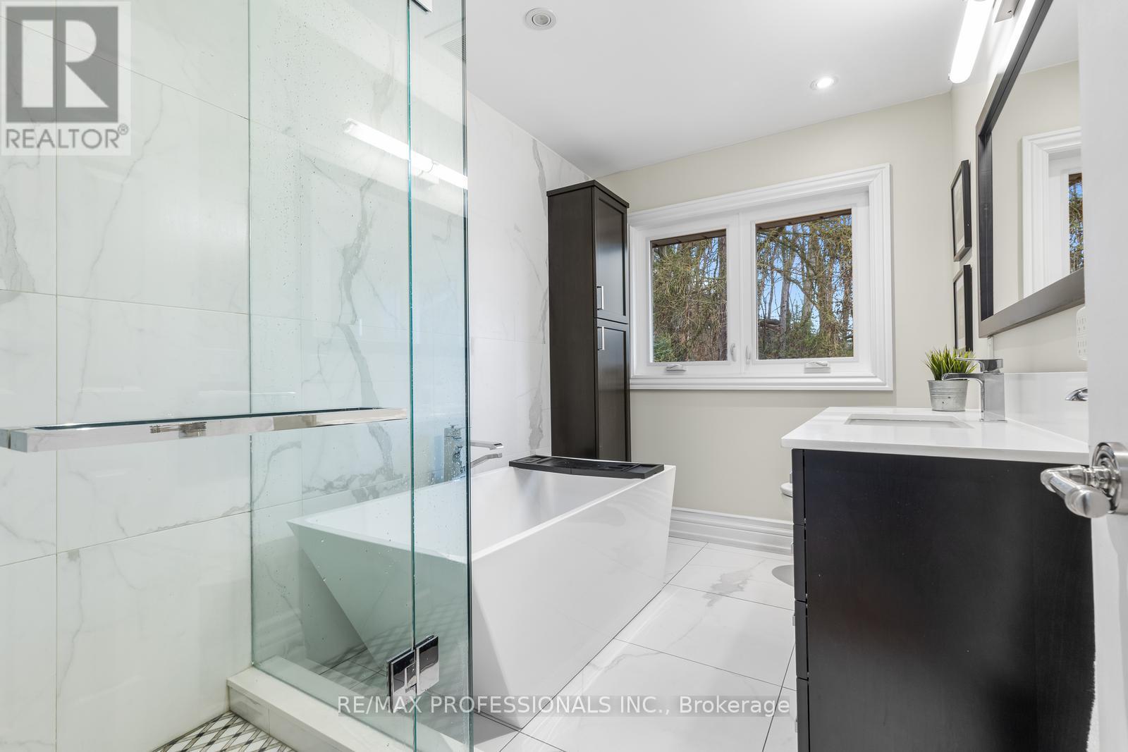 164 Morningside Avenue, Toronto, Ontario  M6S 1E3 - Photo 33 - W13020500