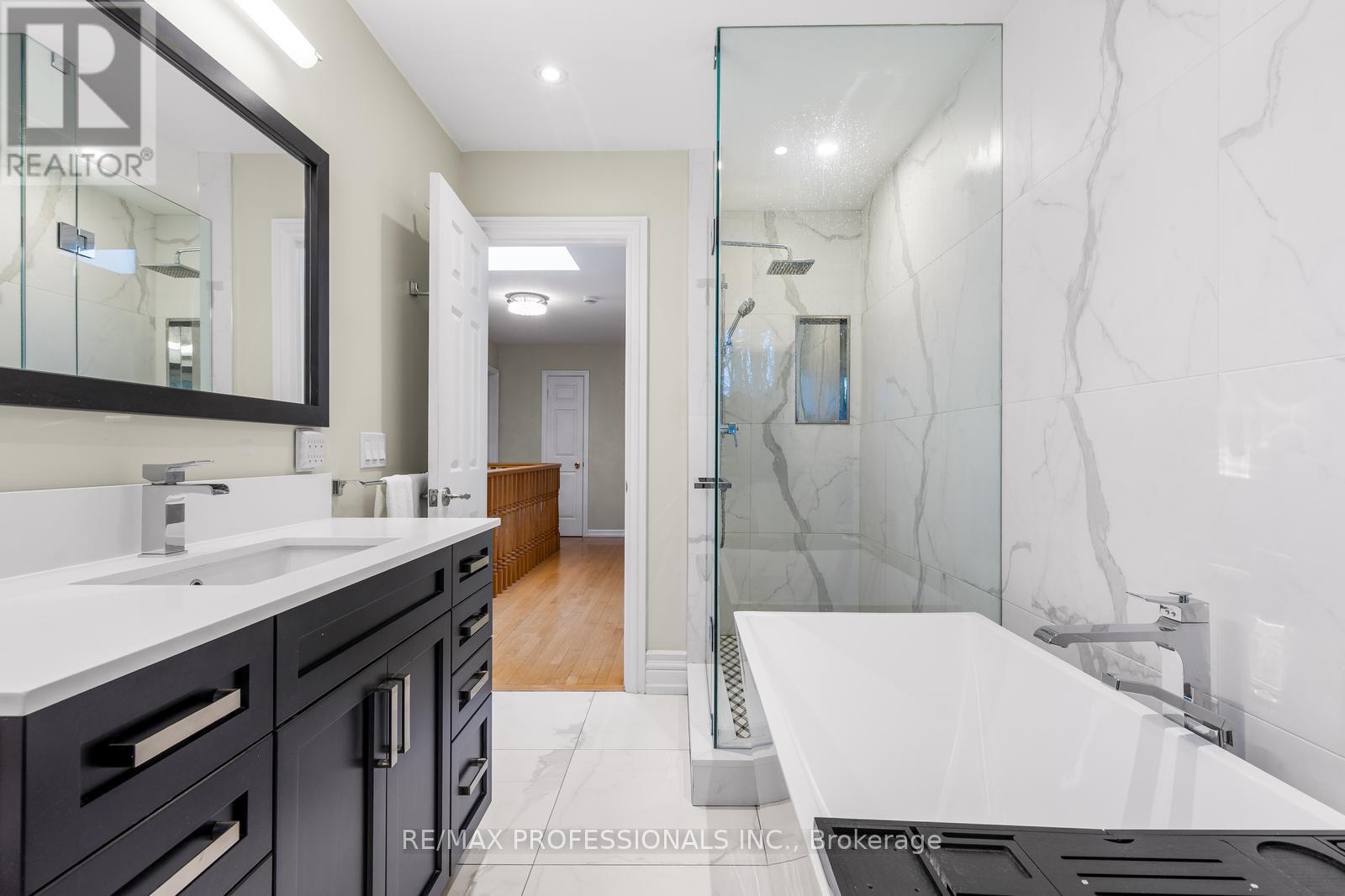 164 Morningside Avenue, Toronto, Ontario  M6S 1E3 - Photo 35 - W13020500