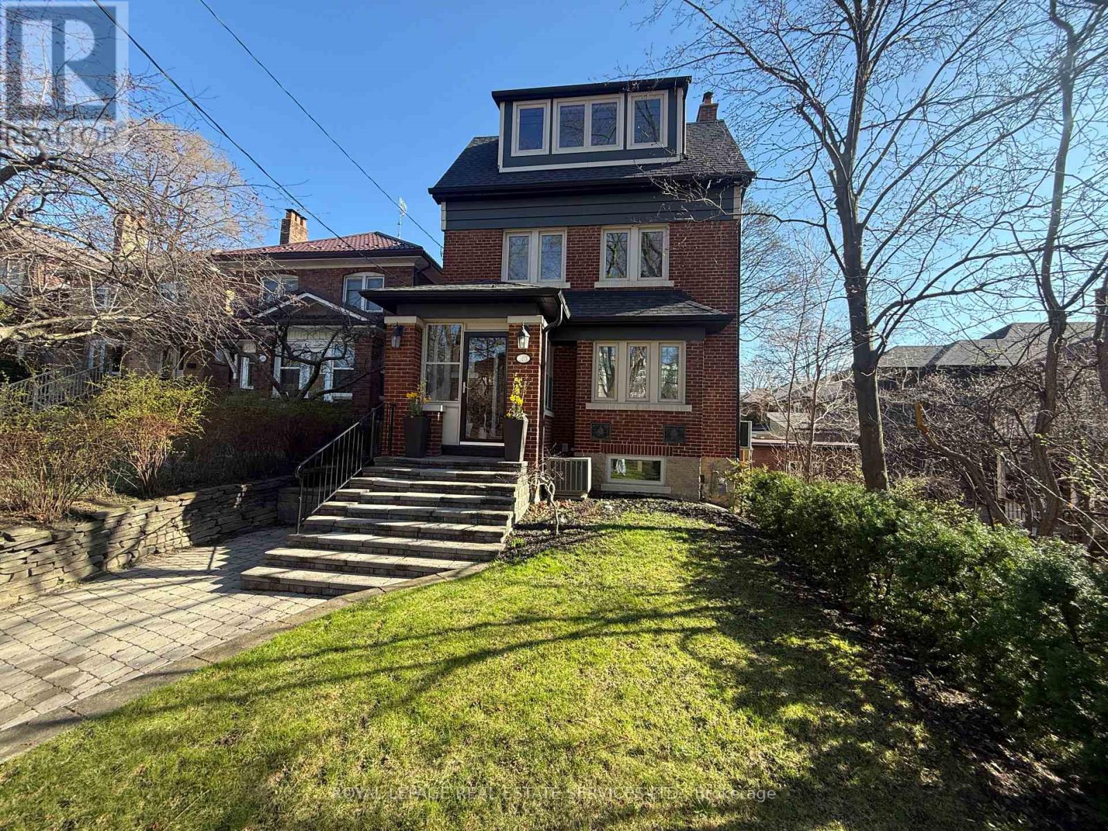 387 Kennedy Avenue, Toronto, Ontario  M6P 3C5 - Photo 3 - W13020526