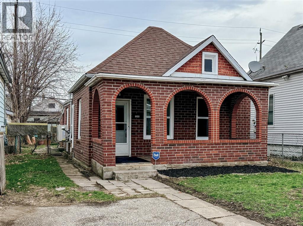 1046 Lillian, Windsor, Ontario  N9A 1V7 - Photo 2 - 26008619