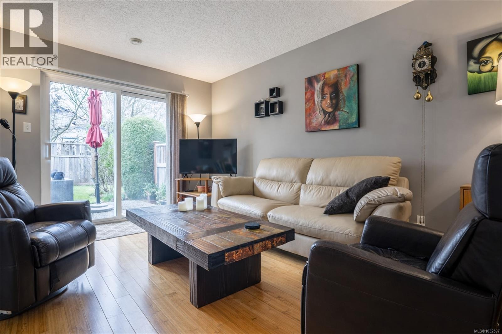 1771 Bay St, Victoria, British Columbia  V8R 2B9 - Photo 2 - 1032597