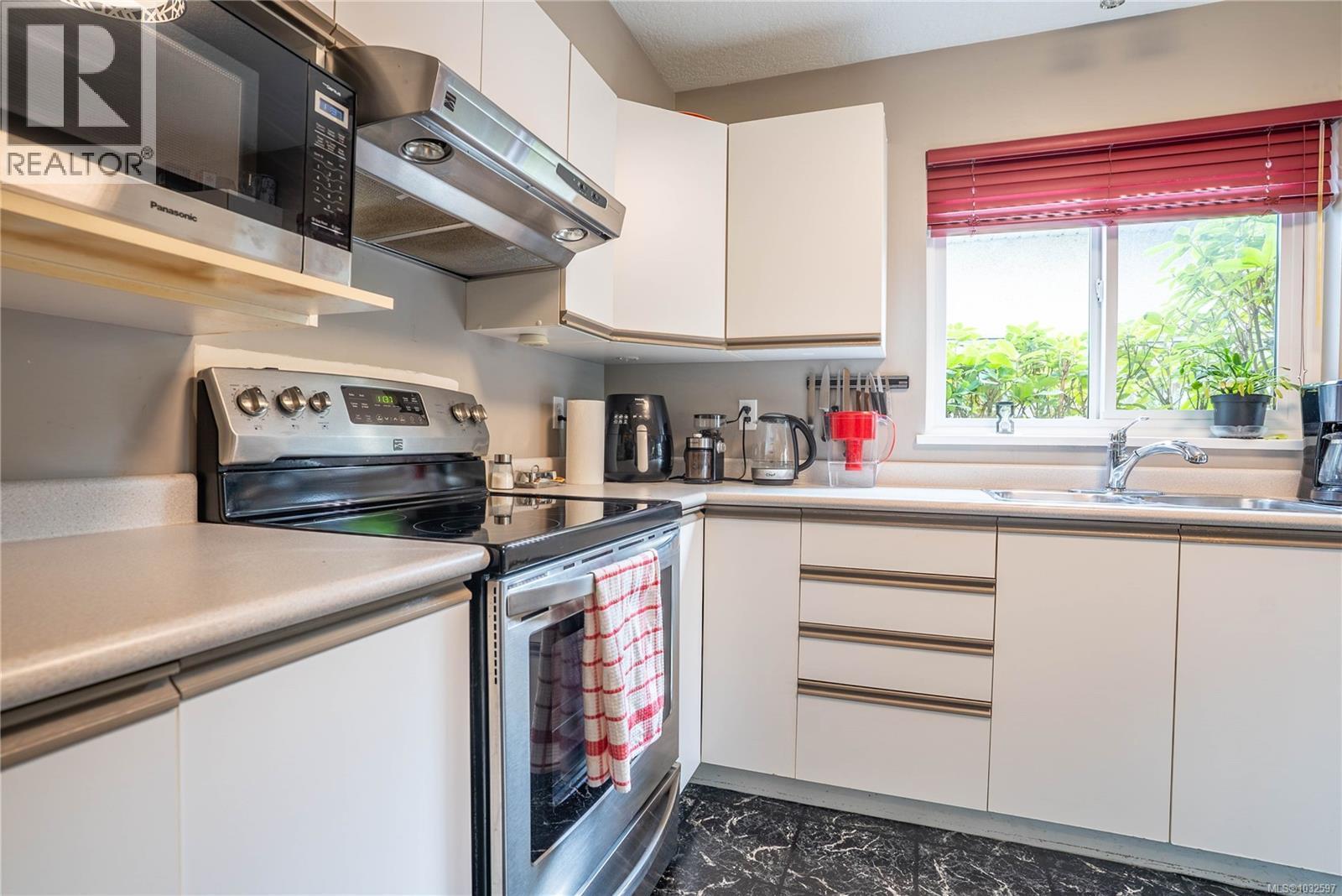 1771 Bay St, Victoria, British Columbia  V8R 2B9 - Photo 8 - 1032597