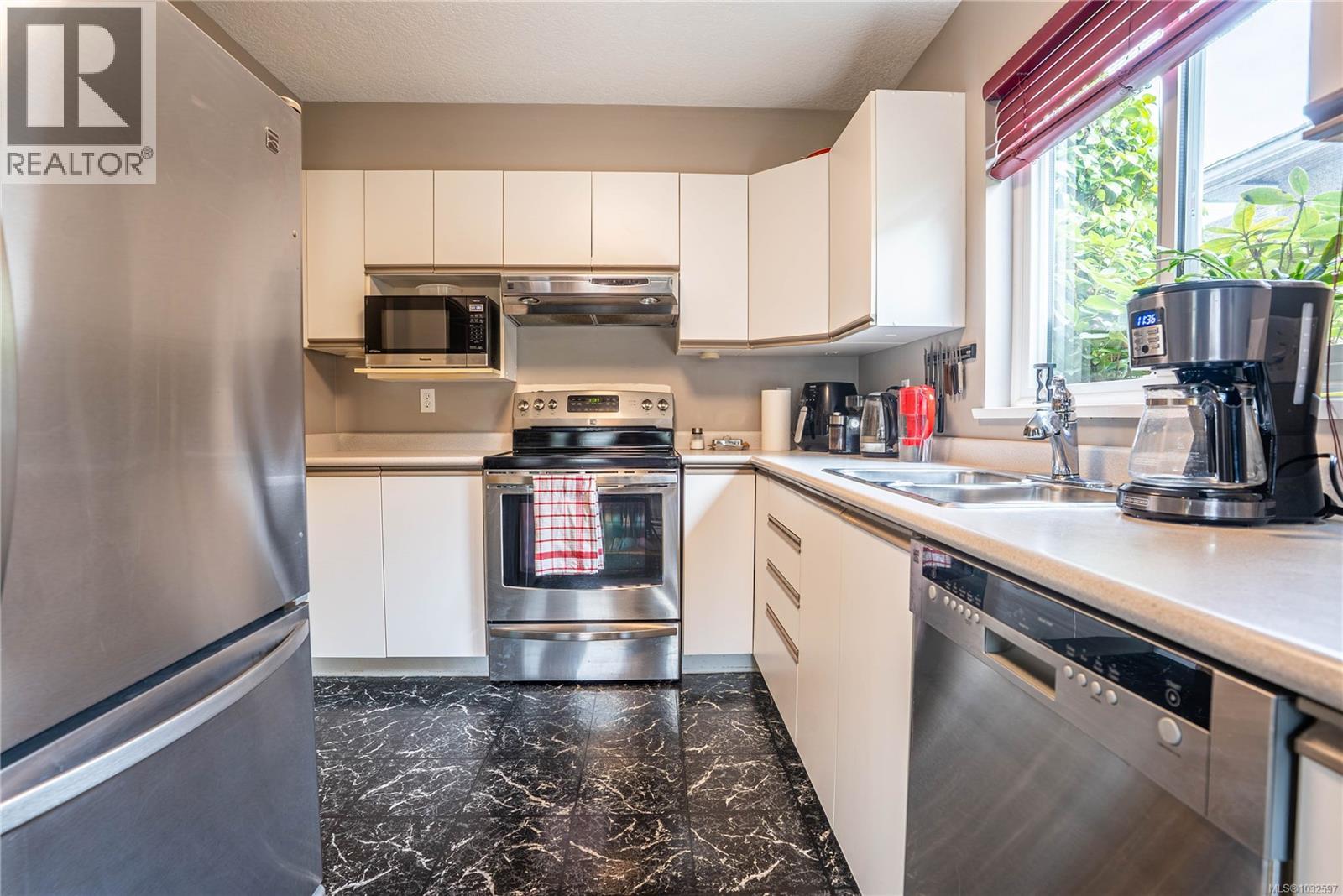 1771 Bay St, Victoria, British Columbia  V8R 2B9 - Photo 9 - 1032597