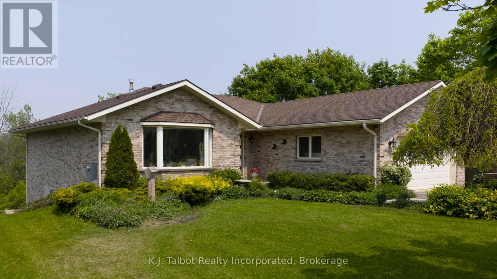 386 Templeton Street, North Huron, Ontario  N0M 1H0 - Photo 21 - X13019014