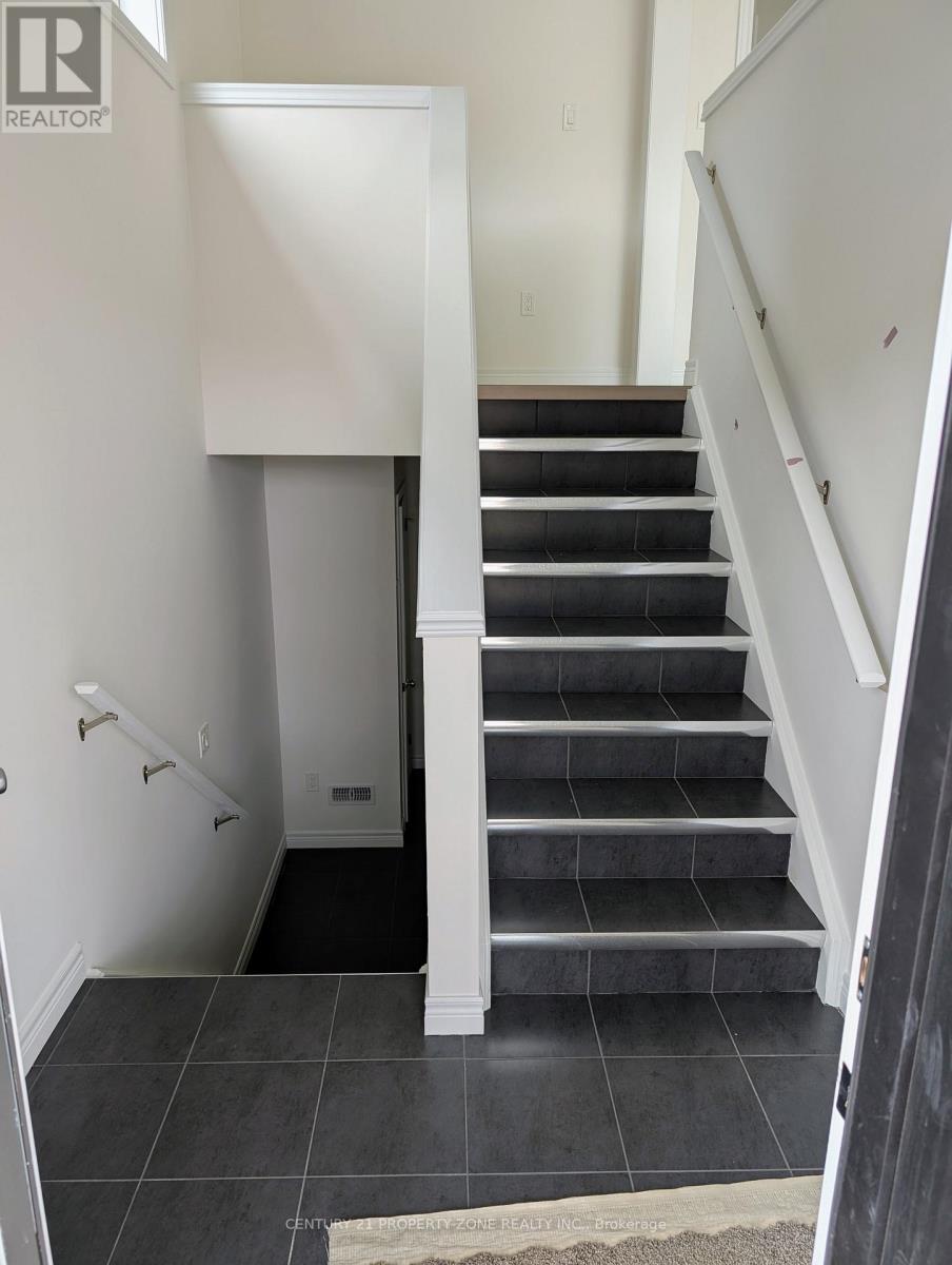 55 Arabella Drive, Guelph, Ontario  N1L 0R9 - Photo 3 - X13020228