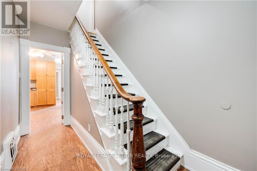 300 Dalhousie Street, Brantford, Ontario  N3S 3V5 - Photo 3 - X13020238