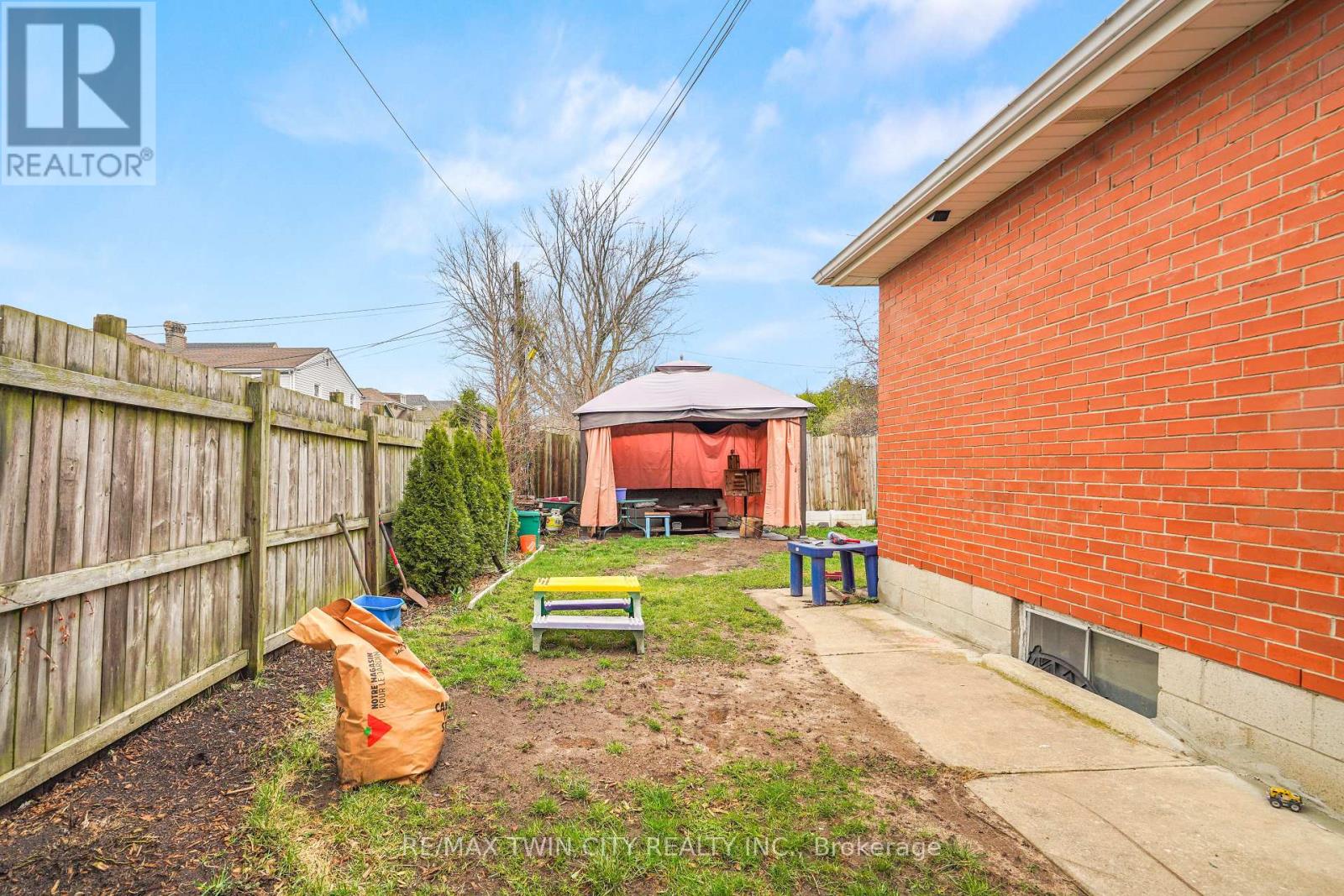 10 Henrietta Street, Brantford, Ontario  N3T 3Y9 - Photo 36 - X13020248