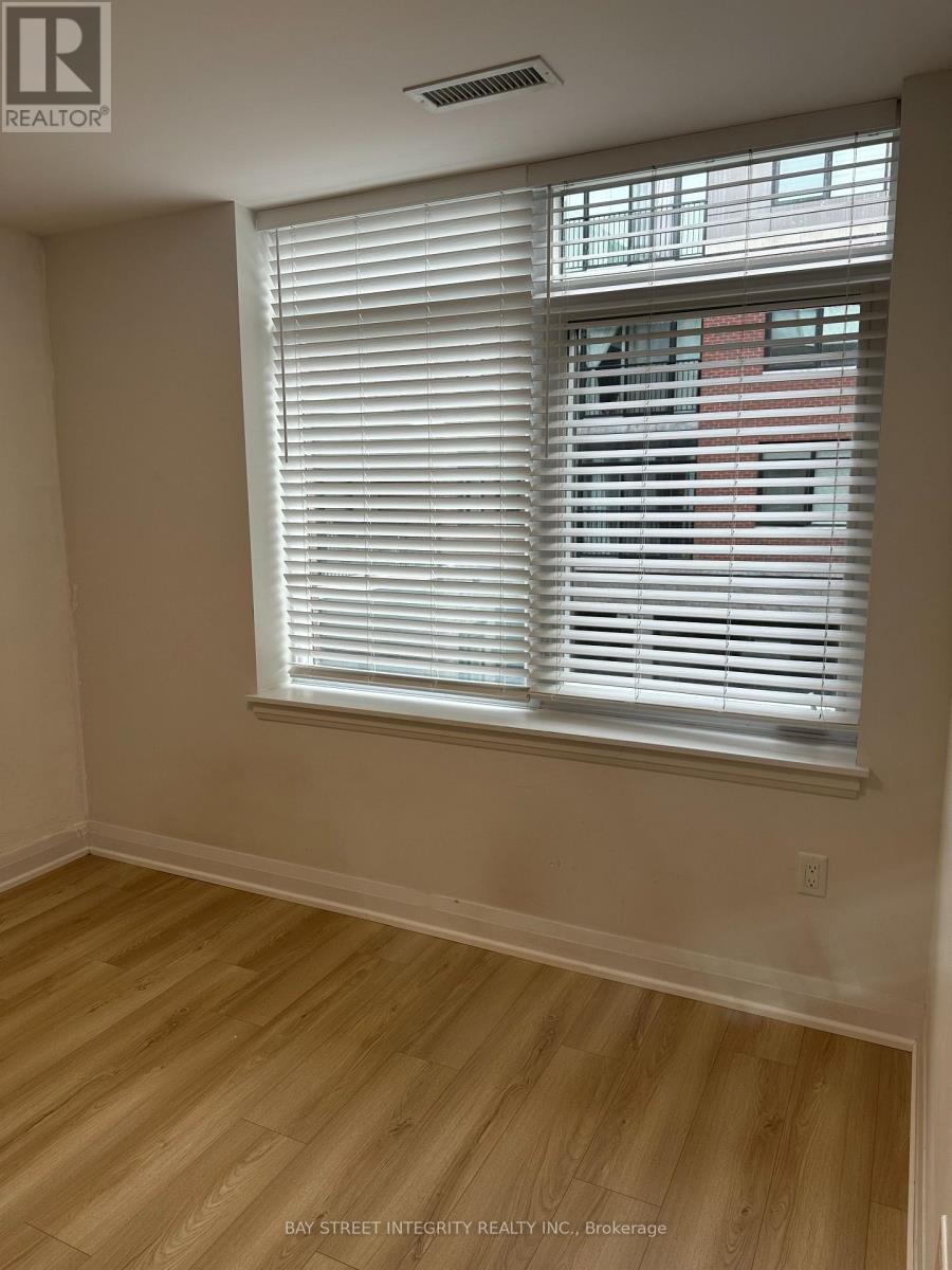 202 - 1 Redfern Avenue, Hamilton, Ontario  L9C 0E6 - Photo 10 - X13020278