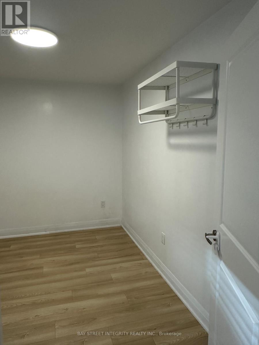 202 - 1 Redfern Avenue, Hamilton, Ontario  L9C 0E6 - Photo 13 - X13020278