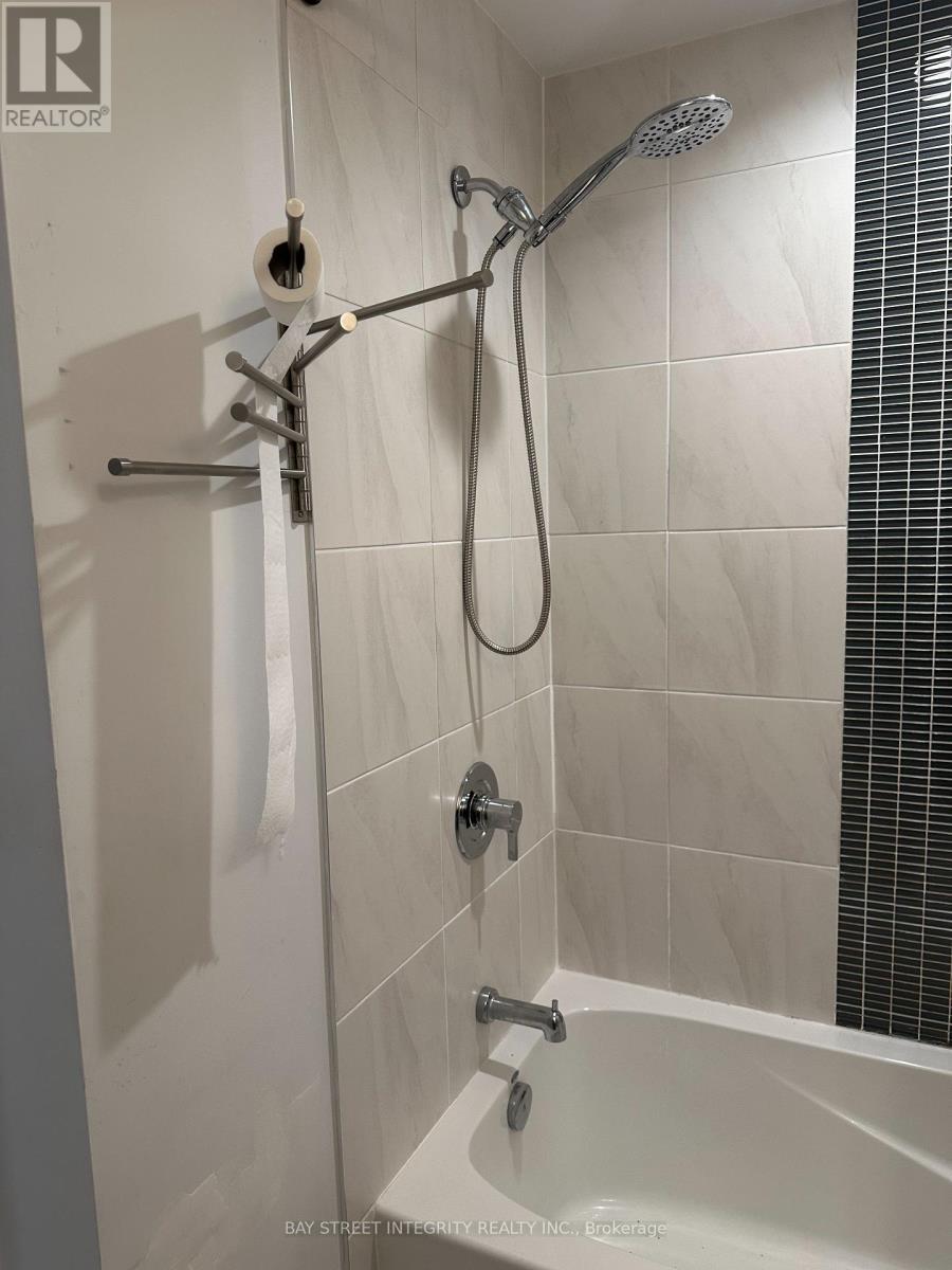 202 - 1 Redfern Avenue, Hamilton, Ontario  L9C 0E6 - Photo 26 - X13020278