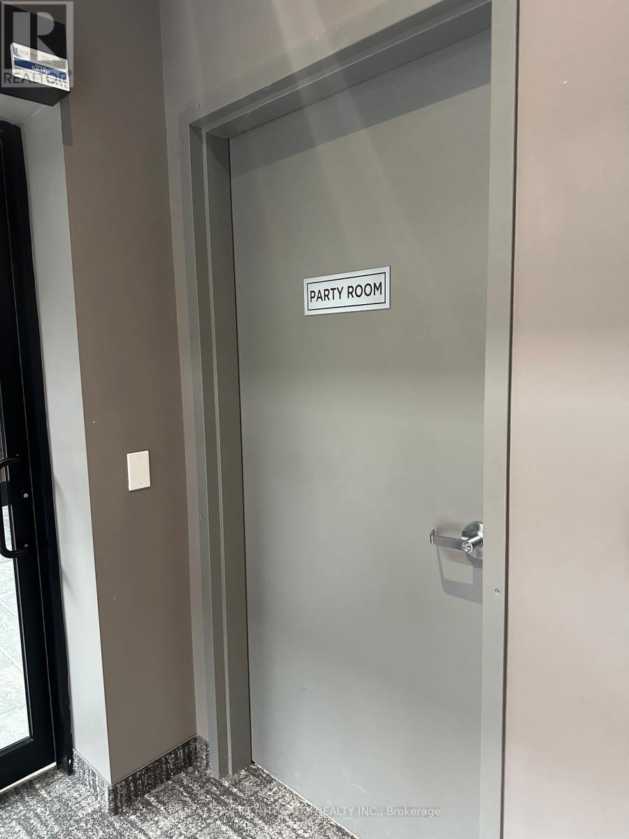 202 - 1 Redfern Avenue, Hamilton, Ontario  L9C 0E6 - Photo 29 - X13020278