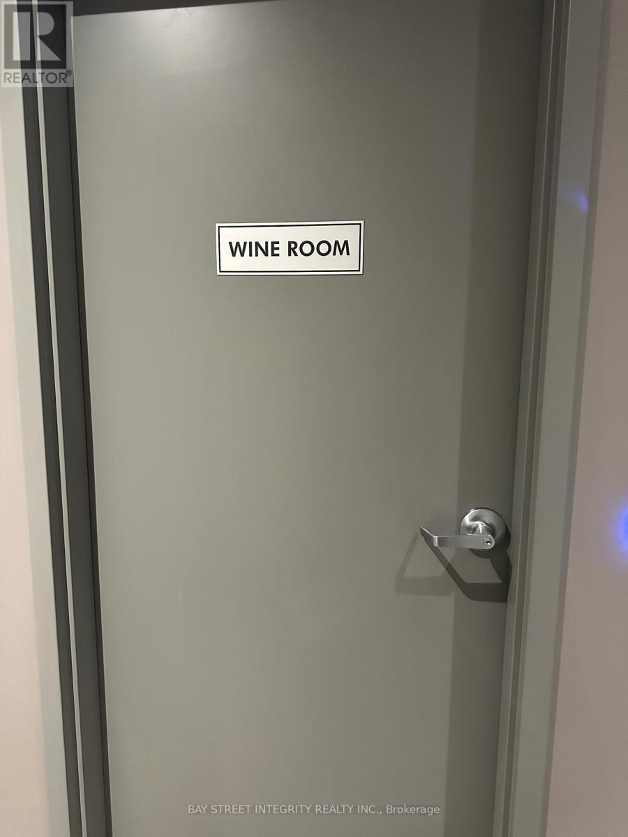 202 - 1 Redfern Avenue, Hamilton, Ontario  L9C 0E6 - Photo 35 - X13020278