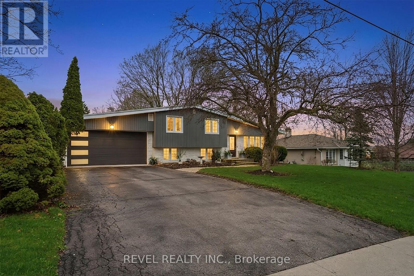 92 Water Street, Woolwich, Ontario  N0B 2N0 - Photo 2 - X13020364