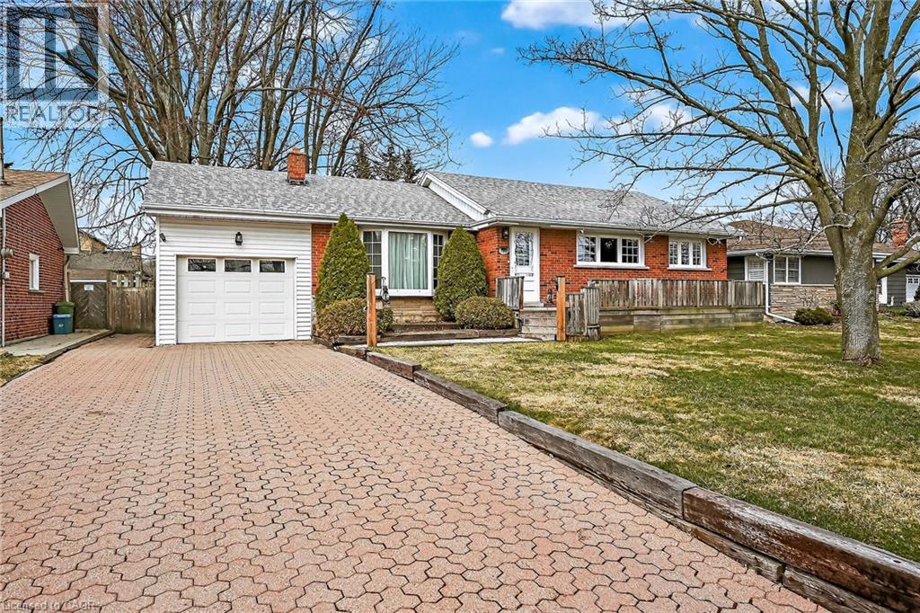 156 Chesley Street, Hamilton, Ontario  L9C 3W3 - Photo 2 - 40822476