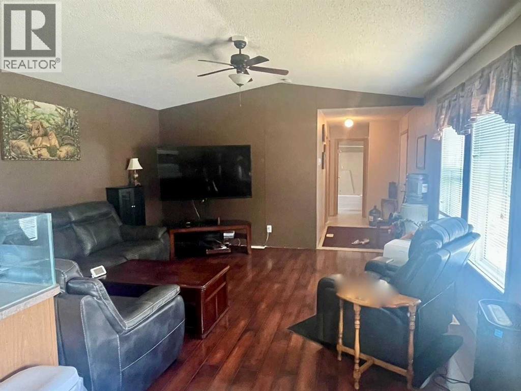 1549 15 Streetcrescent, Wainwright, Alberta  T9W 1K8 - Photo 12 - A2250603