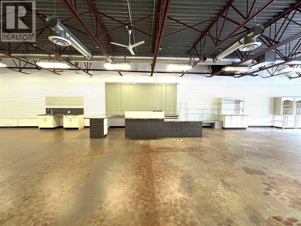 101, 1601 Dunmore Road SE, Medicine Hat, Alberta  T1A 1Z8 - Photo 3 - A2289038