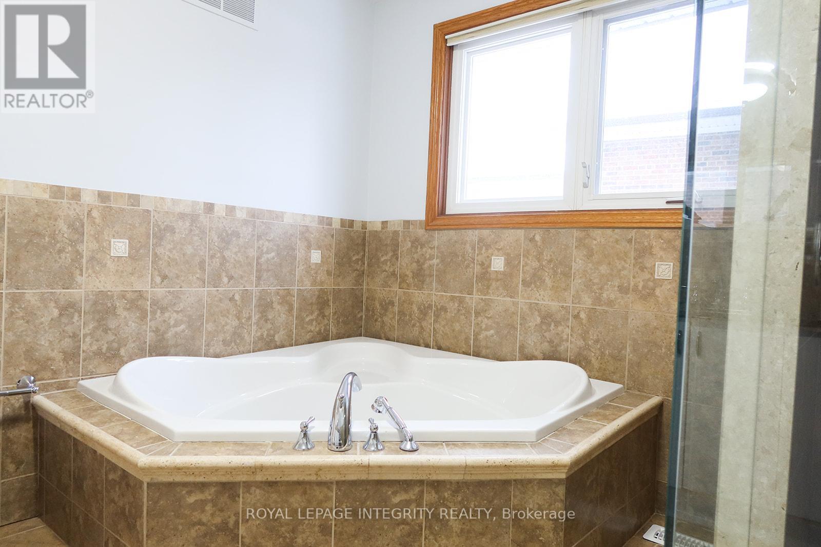 #1 (Upper) - 56 Francis Street, Vaughan (East Woodbridge), Ontario  L4L 1P6 - Photo 10 - N13020596