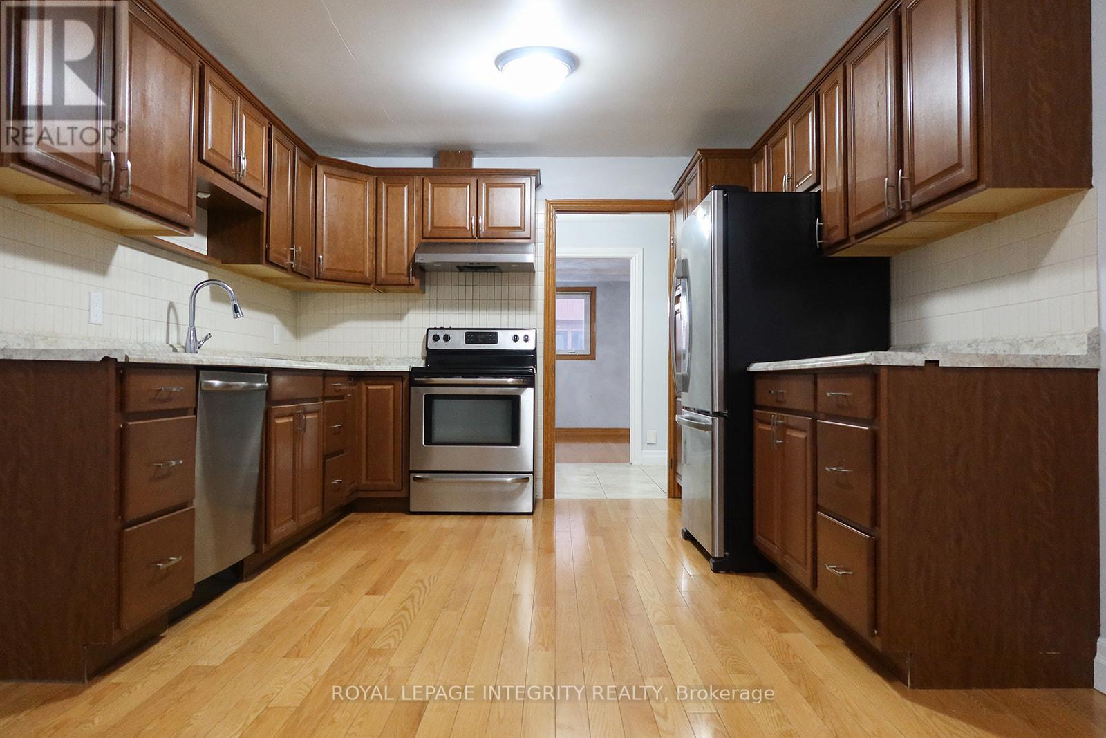 #1 (Upper) - 56 Francis Street, Vaughan (East Woodbridge), Ontario  L4L 1P6 - Photo 4 - N13020596