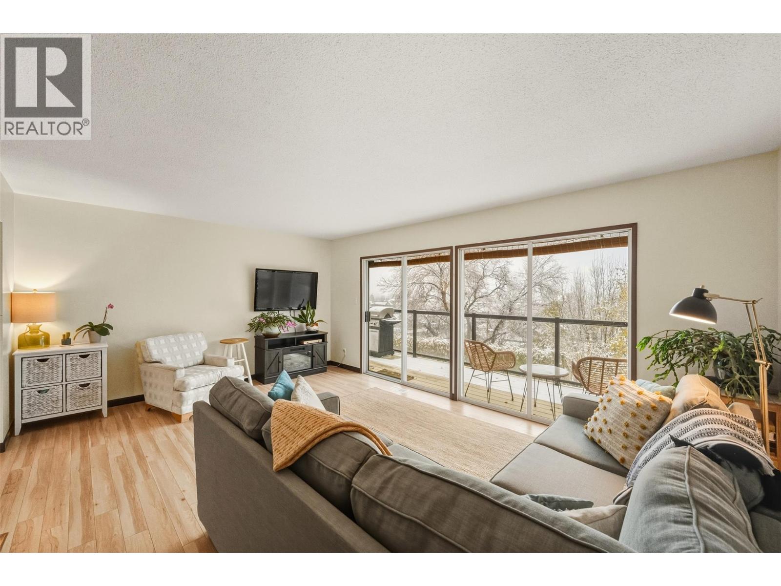 13031 Steven Avenue, Summerland, British Columbia  V0H 1Z0 - Photo 4 - 10370240