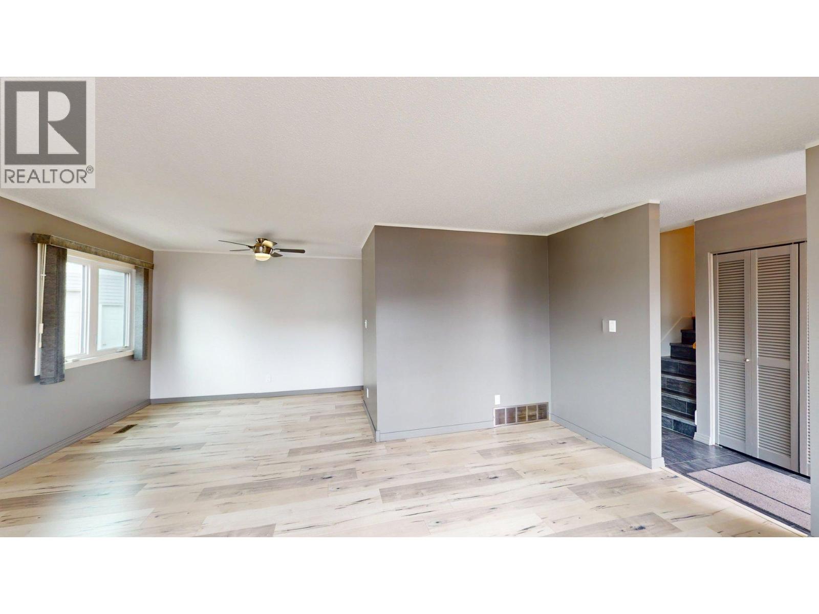 771 Ferguson Crescent, Elkford, British Columbia  V0B 1H0 - Photo 8 - 10375202