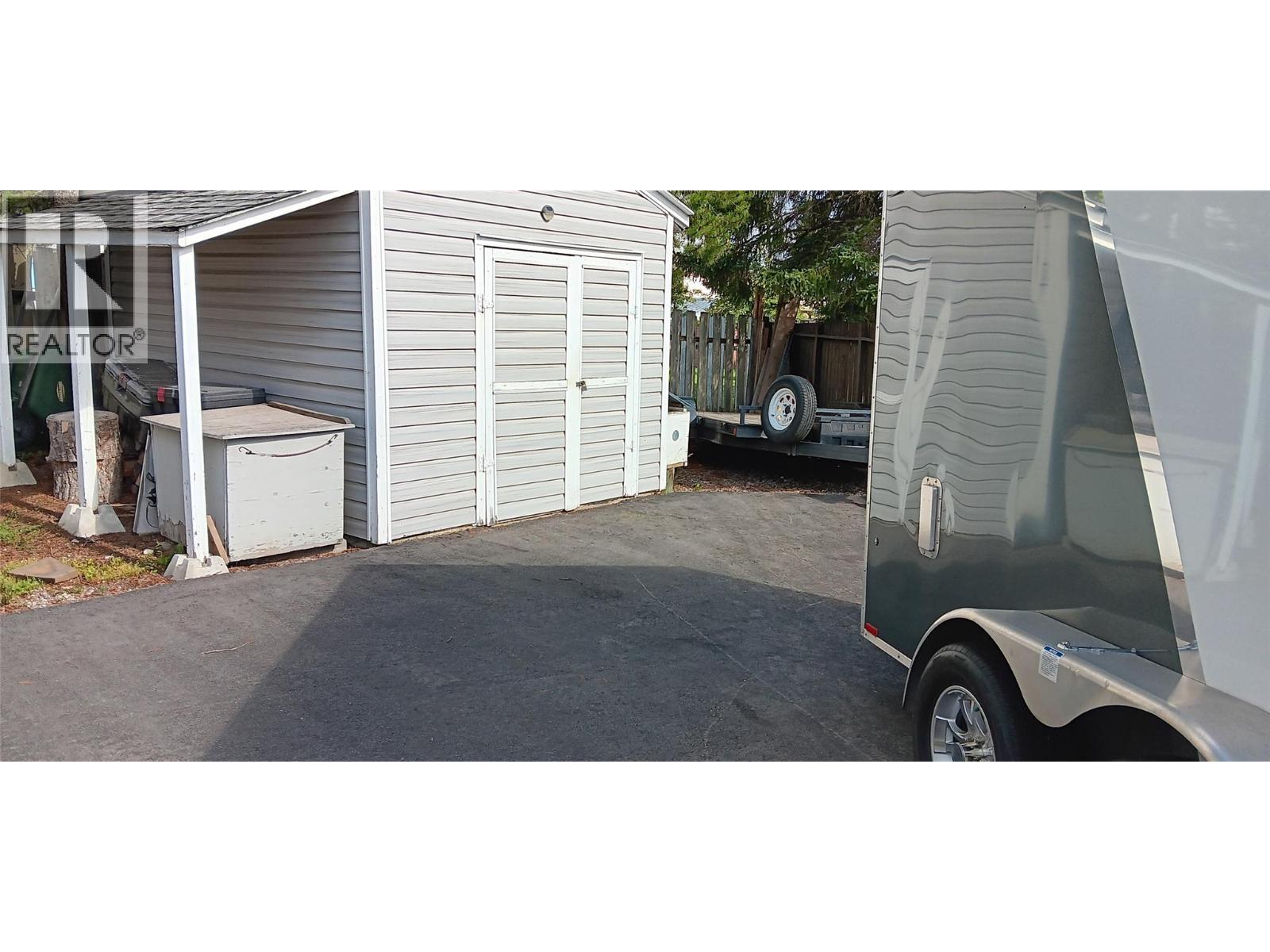 771 Ferguson Crescent, Elkford, British Columbia  V0B 1H0 - Photo 34 - 10375202