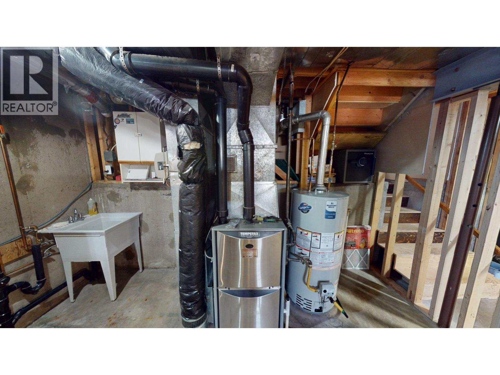 771 Ferguson Crescent, Elkford, British Columbia  V0B 1H0 - Photo 26 - 10375202