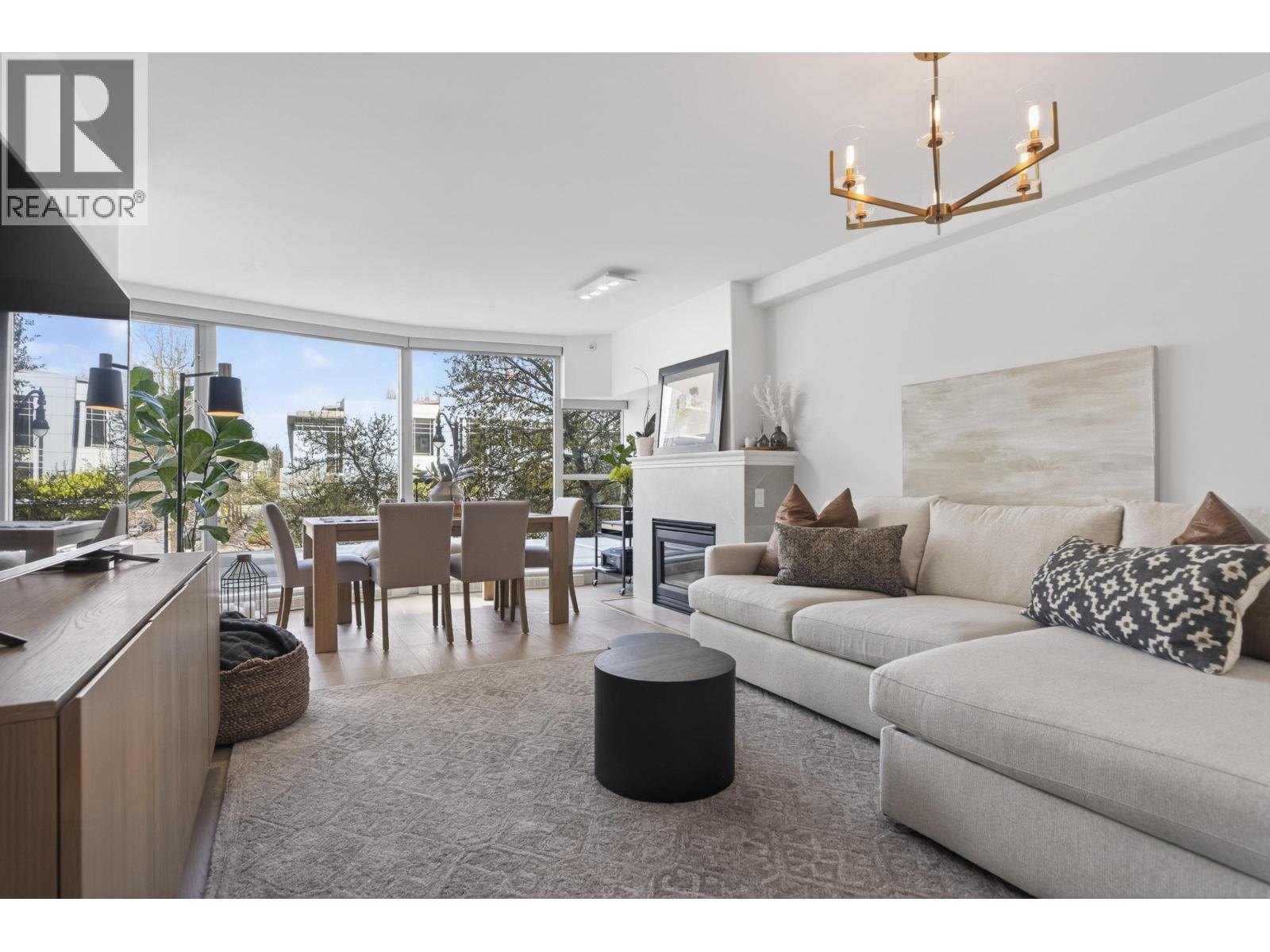 305 560 Cardero Street, Vancouver, British Columbia  V6G 3E9 - Photo 1 - R3112801