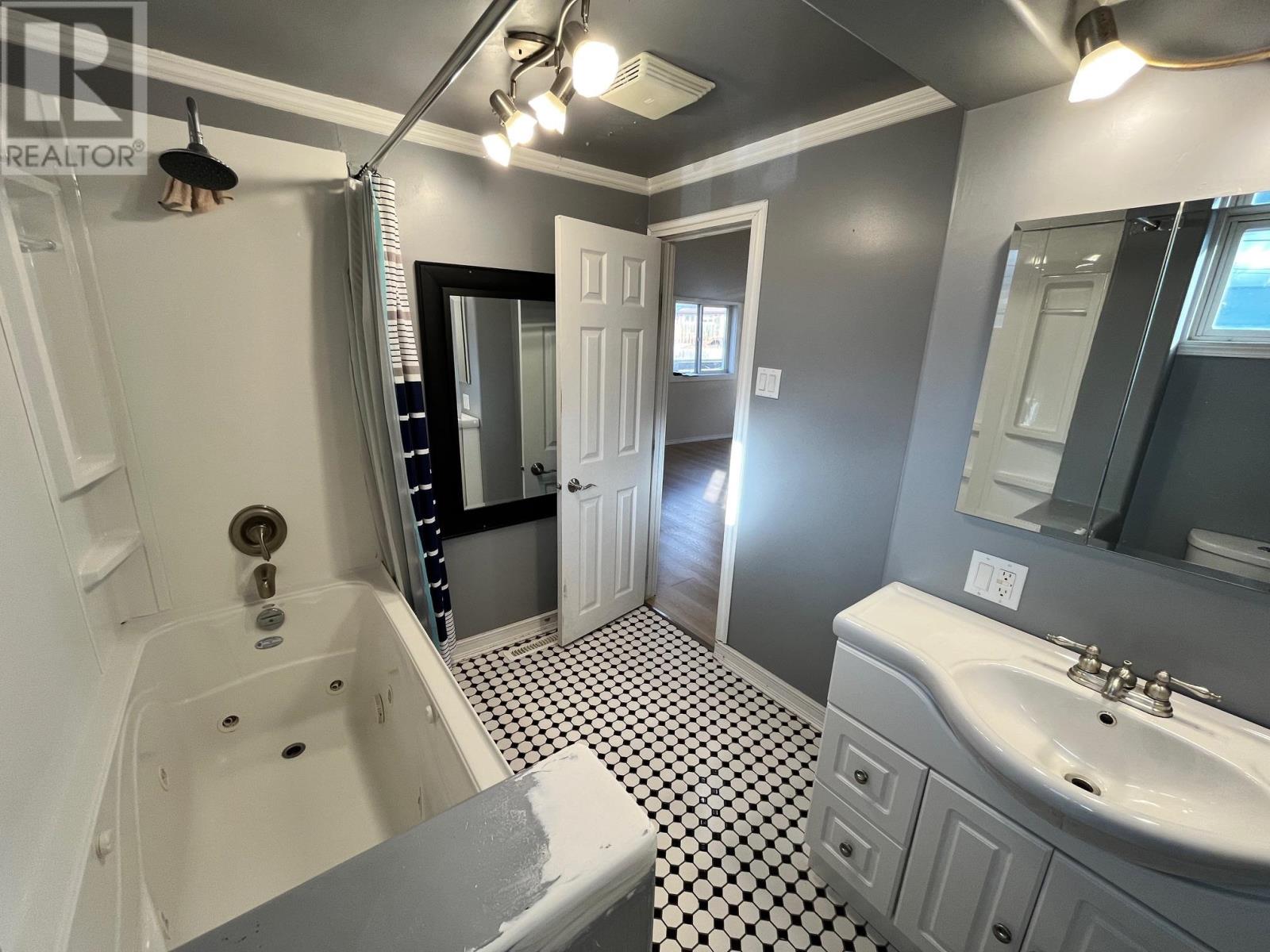 8 Elliot Street, Cochenour, Ontario  P0V 1L0 - Photo 16 - TB2600572