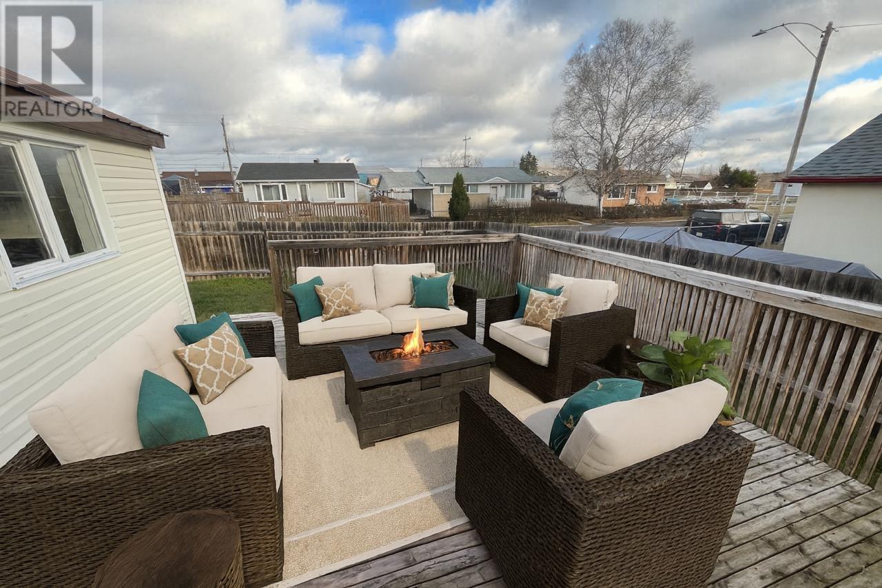 8 Elliot Street, Cochenour, Ontario  P0V 1L0 - Photo 2 - TB2600572